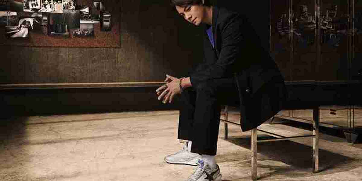 Golden Goose Space-Star Sneakers following and her fashion and beauty