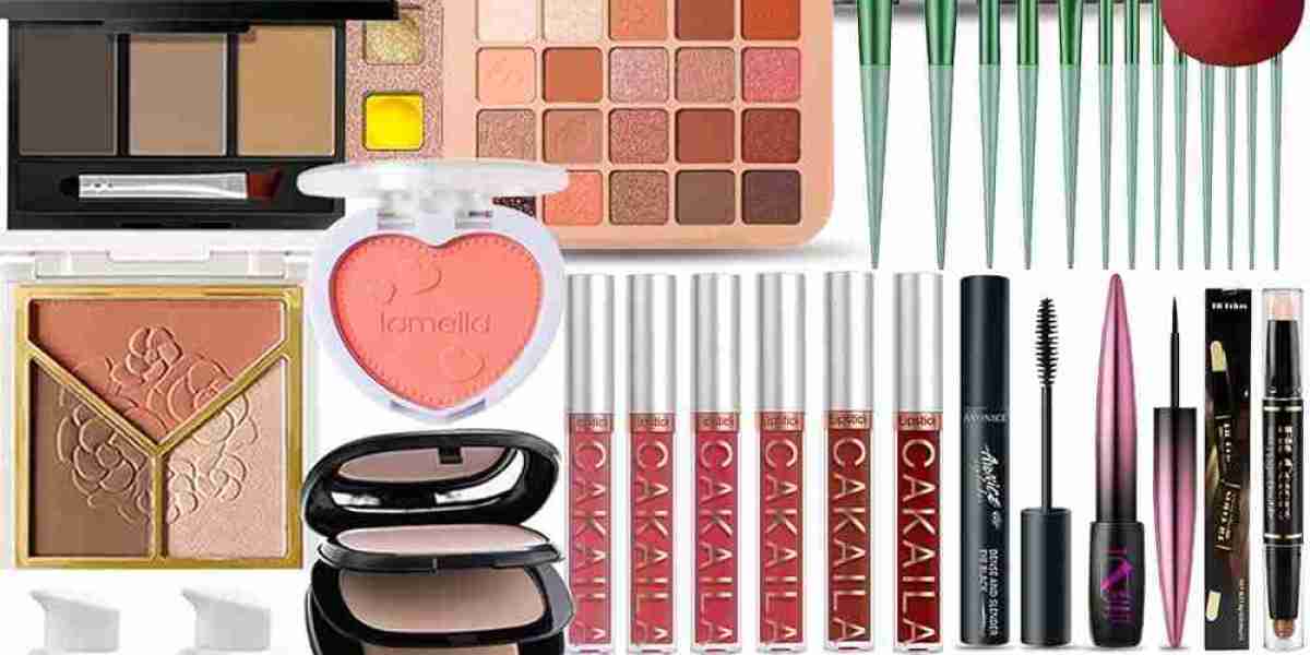 In-depth Analysis of Glitter Eyeshadow Trends in the Makeup Industry