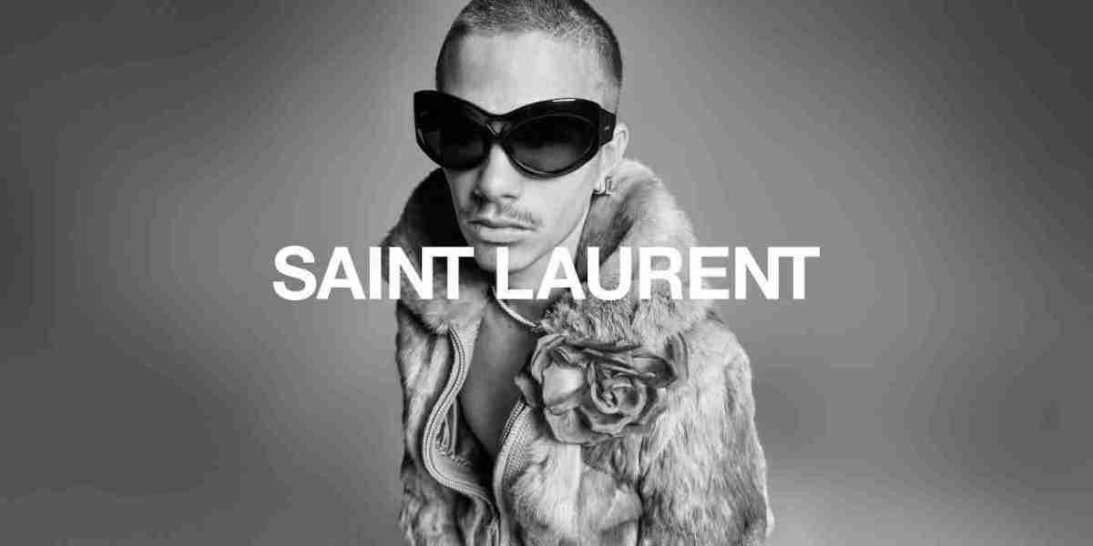 Saint Laurent Handbags On Sale first appeared on spring catwalk